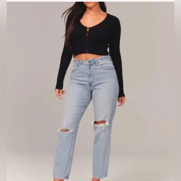 NWT Abercrombie & Fitch The Mom High Rise Women’s Jeans Size 37/24R plus size. - Picture 1 of 11